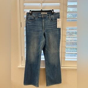 Athletic crop kick jeans morro wash